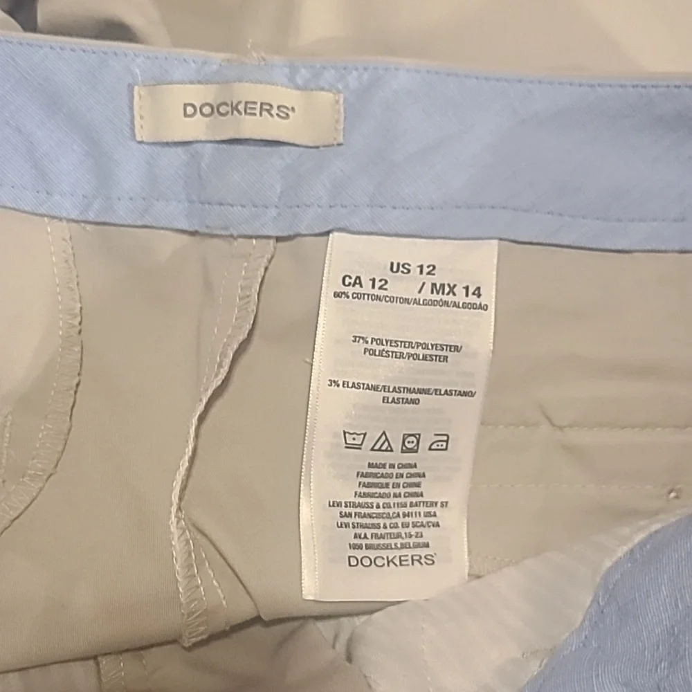 Dockers Capris - Picture 4 of 4